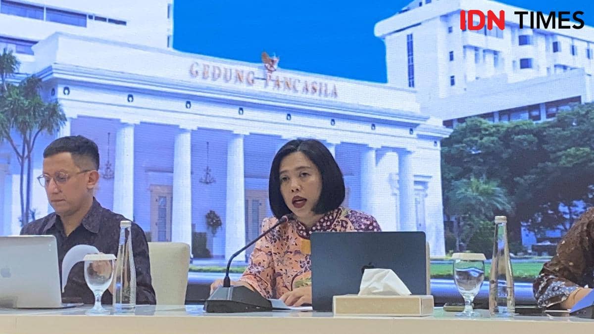 Plt Direktur Keamanan Perdamaian Internasional Kemlu RI, Veronica Vicka Ancilla Rompis dalam jumpa pers Kemlu RI, Rabu (8/4/2026).
