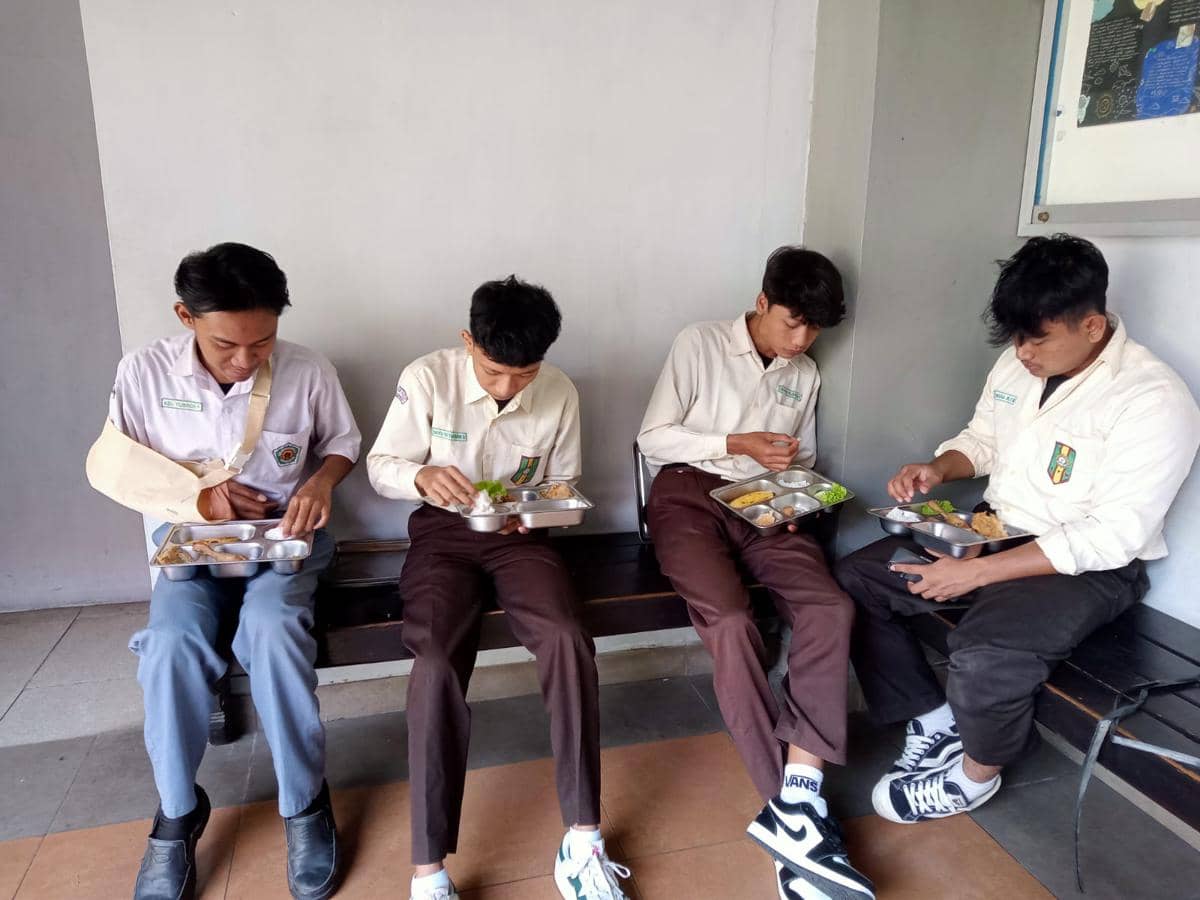 [OPINI] Makan Bergizi Gratis atau Dana Pelajar: Mana yang Lebih Tepat?