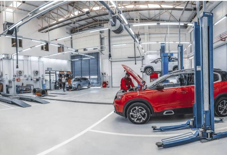 ilustrasi bengkel mobil