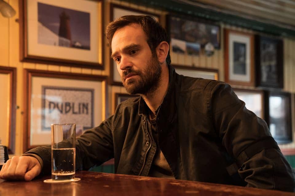 Charlie Cox dalam serial Kin