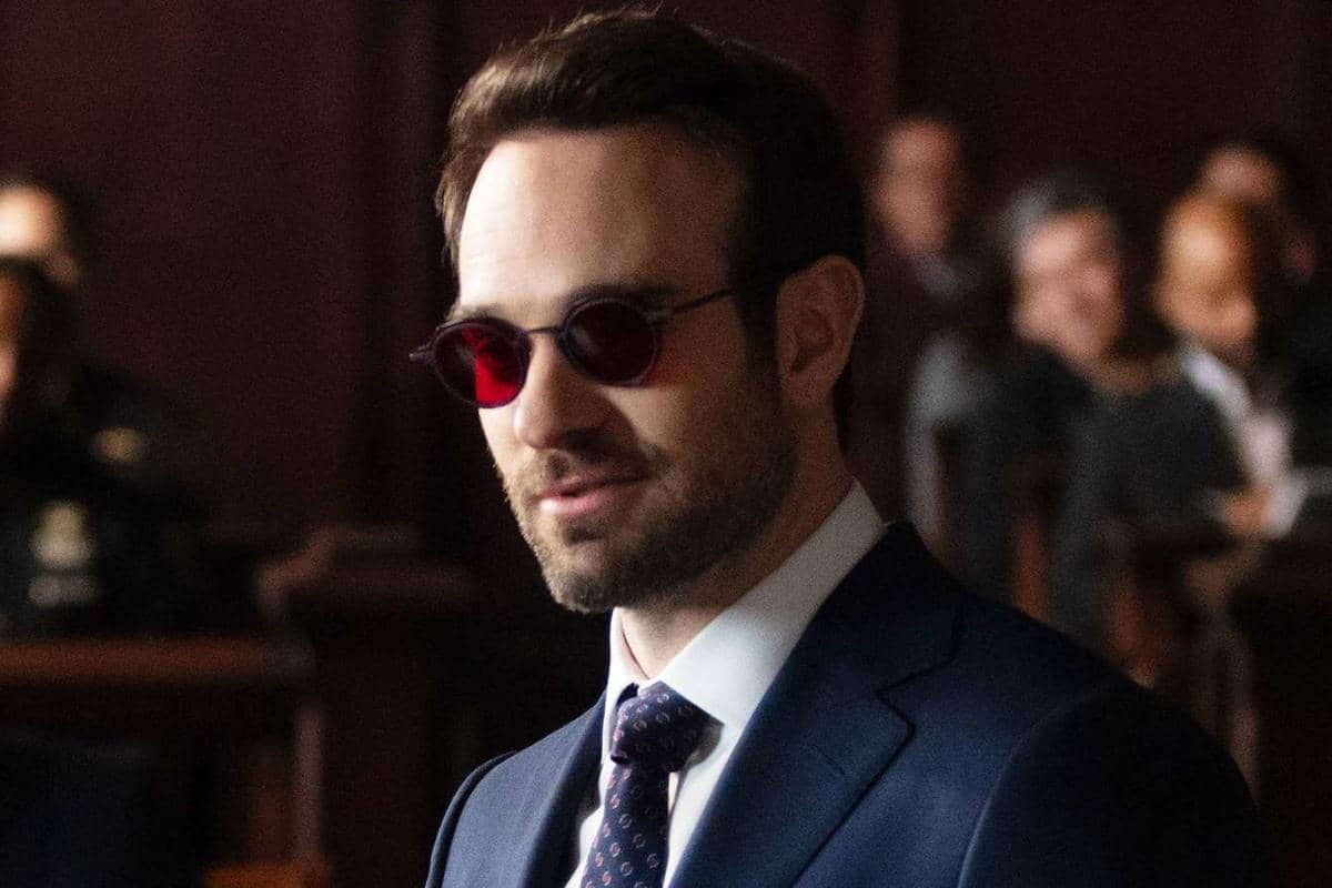5 Film dan Serial Charlie Cox selain Marvel, Gak Kalah Keren!
