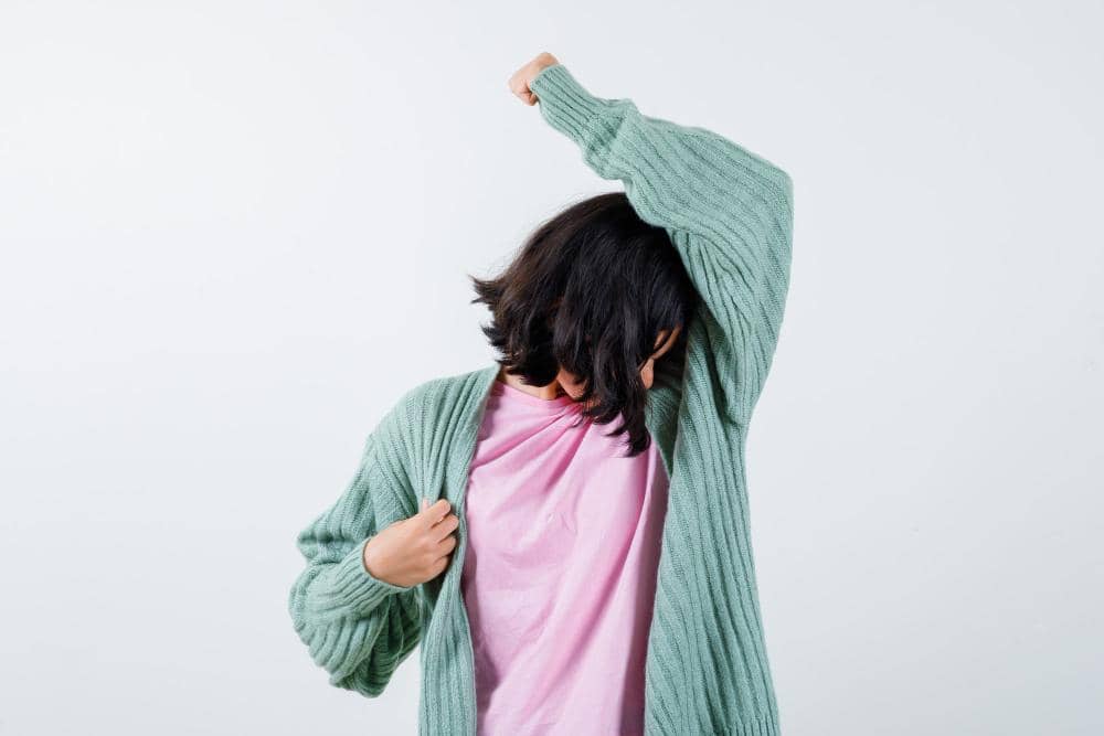 Kenapa Bau Keringat Masih Nempel Padahal Baju Sudah Dicuci?