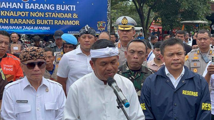 Gubernur Jawa Barat Dedi Mulyadi