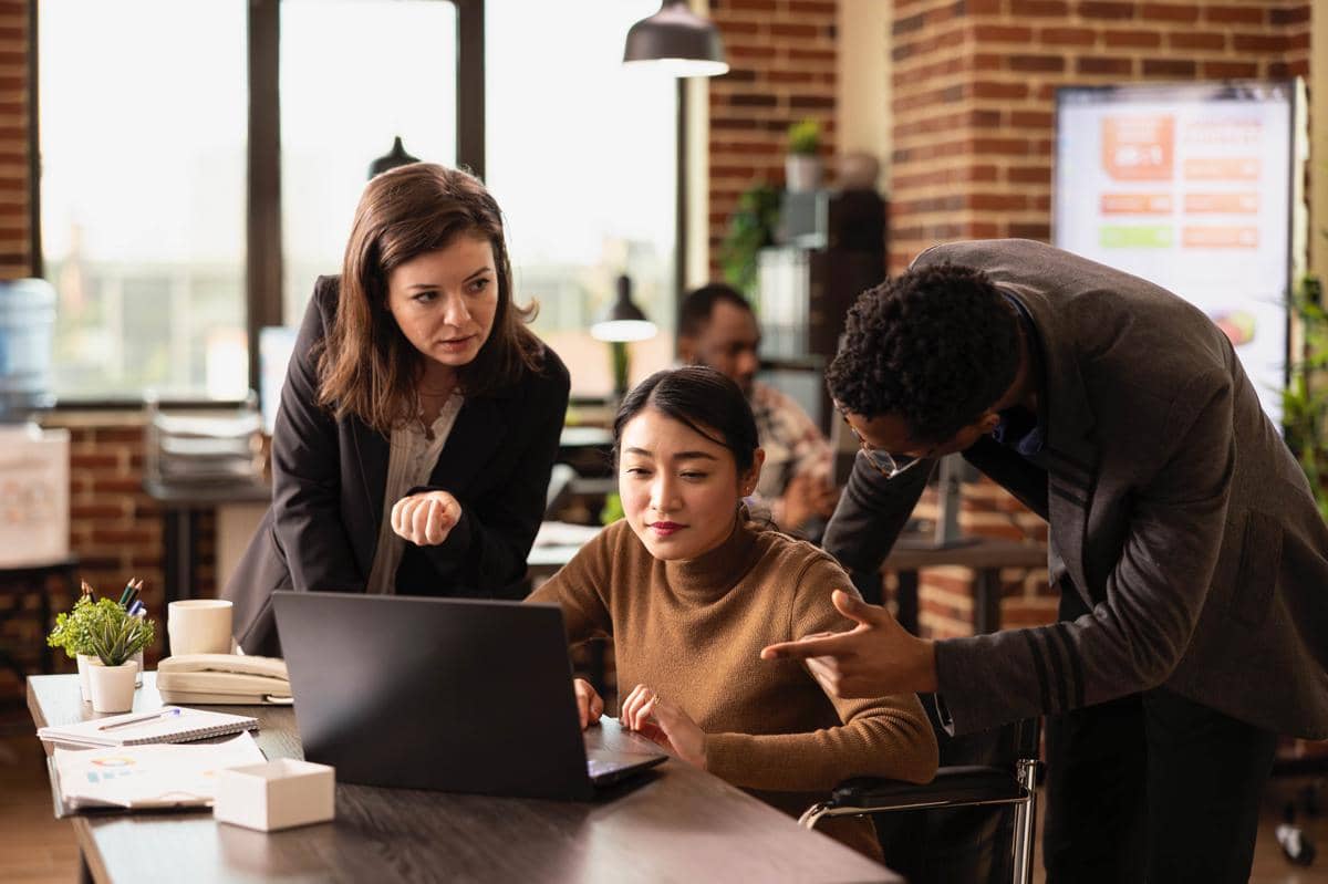 5 Tips Biar Gak Kebawa Mood Negatif Orang Lain