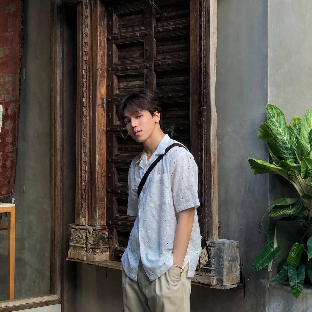 Style ke Pantai ala Fluke Nattanon