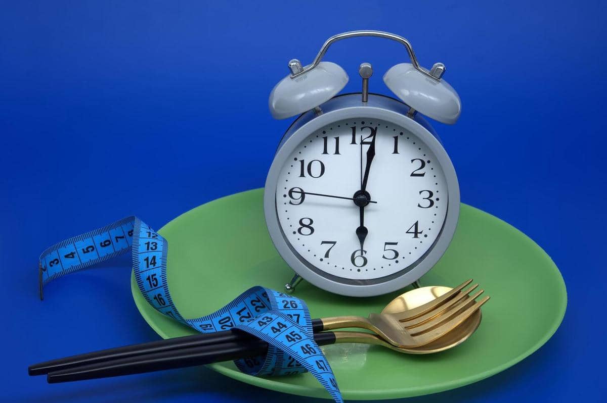 Cut Carbo, Defisit Kalori, Intermittent Fasting, Ampuh Mana?