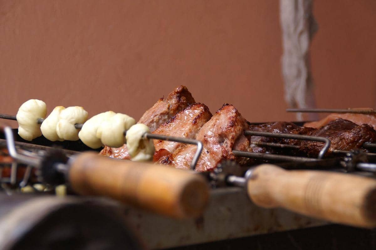 ilustrasi churrasco, masak steak ala Brasil