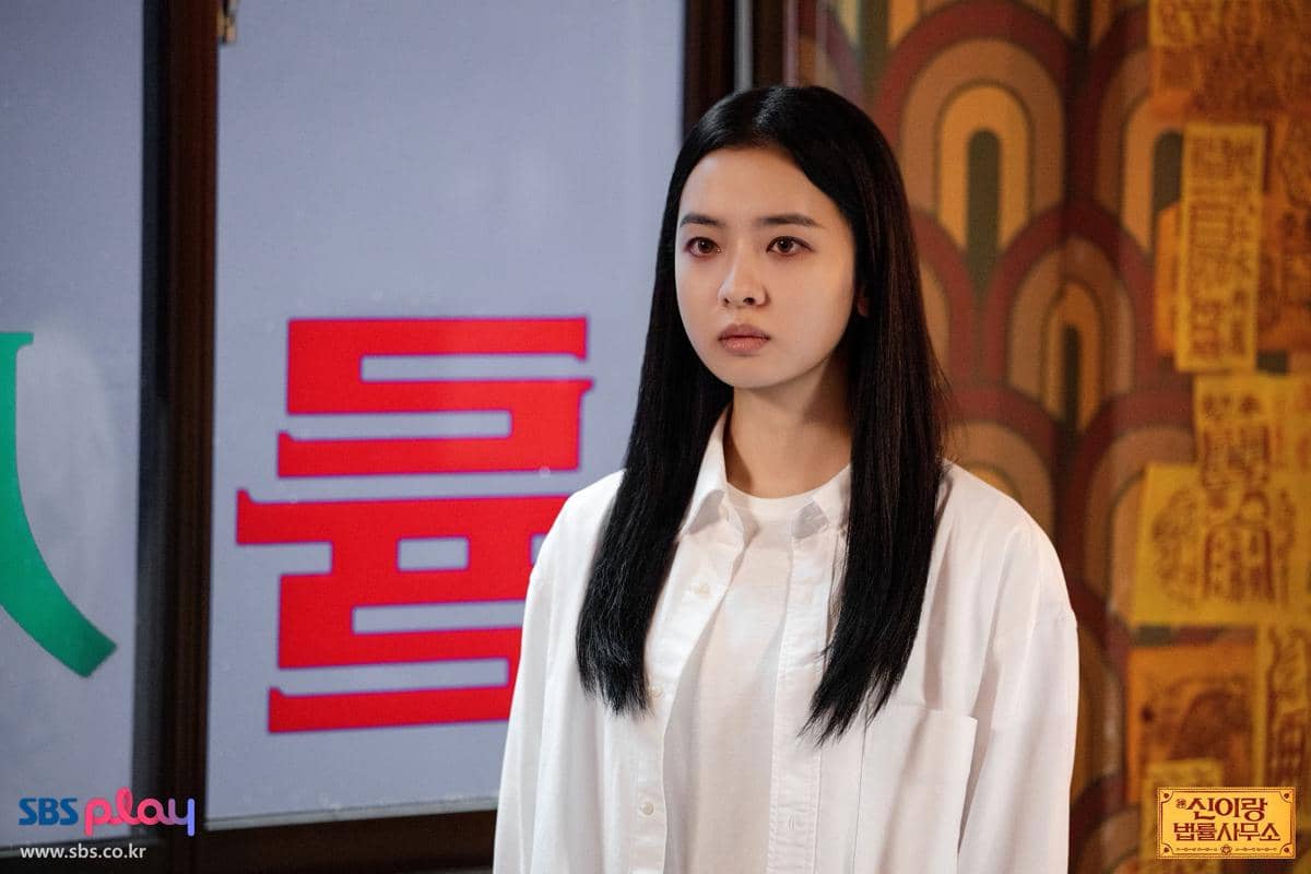 Kenapa Han So Hyun Berbeda dari Hantu Lain di Phantom Lawyer?