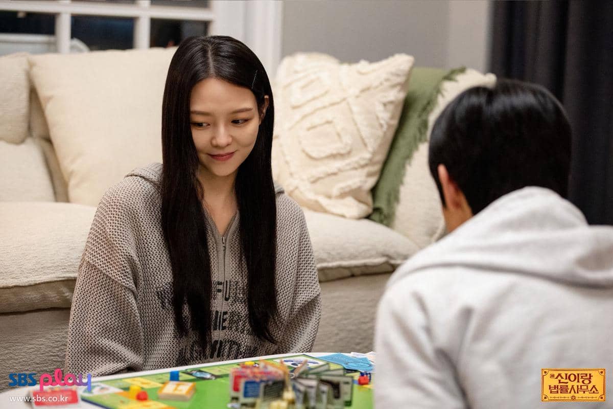 7 Tanda Han Na Hyun Mulai Menyukai Shin I Rang di Phantom Lawyer