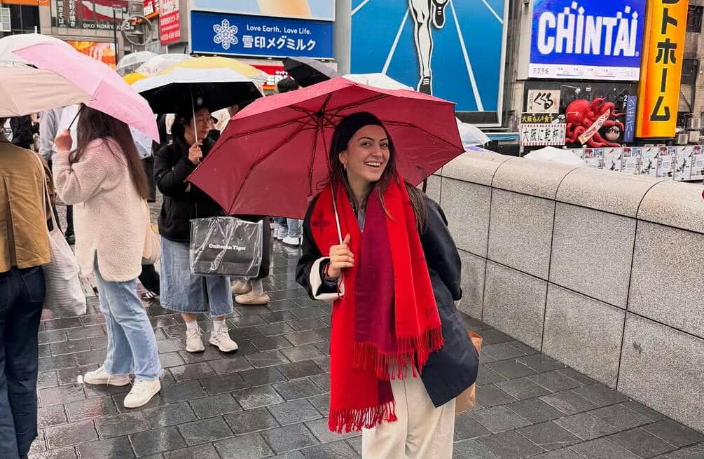 Baru Saja Cerai, 9 Momen Artis India Hansika Motwani Healing ke Jepang