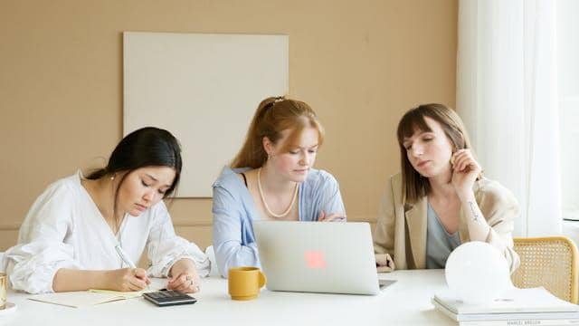 ilustrasi sedang berpikir