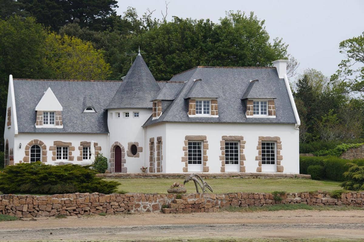 ilustrasi rumah gaya French Country