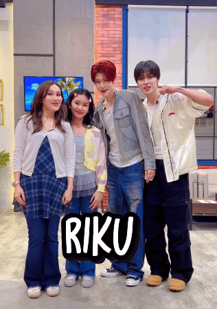 gaya Ayu Tingting dan Bilqis saat bertemu NCT Wish