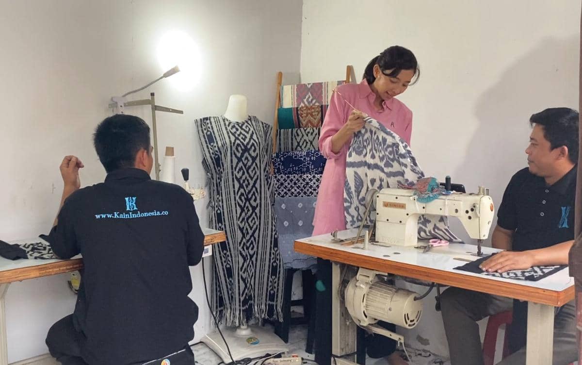 Olah Wastra, LinkUMKM BRI Dorong Perempuan Pengusaha Fesyen Naik Kelas