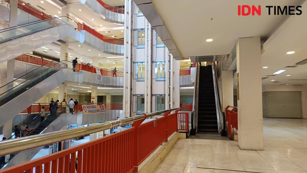 Kondisi di dalam Pasar Sentral Makassar, Kamis (9/4/2026). IDN Times/Asrhawi Muin