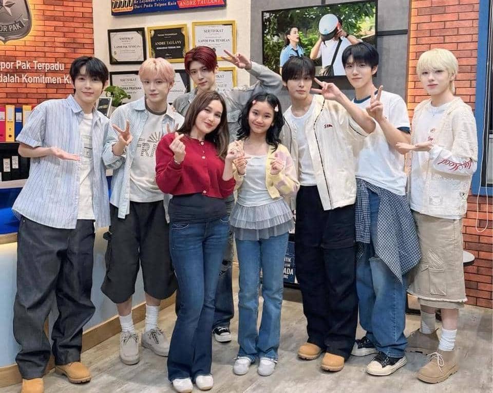 Gaya Ayu Ting Ting dan Bilqis saat Bertemu NCT Wish, Vibenya KPop Banget!