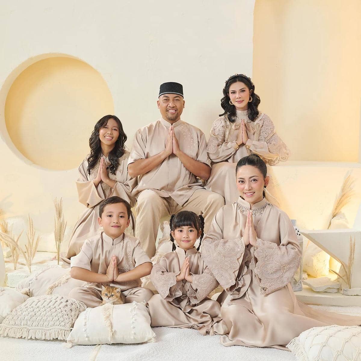 gaya Lebaran Rachel Vennya