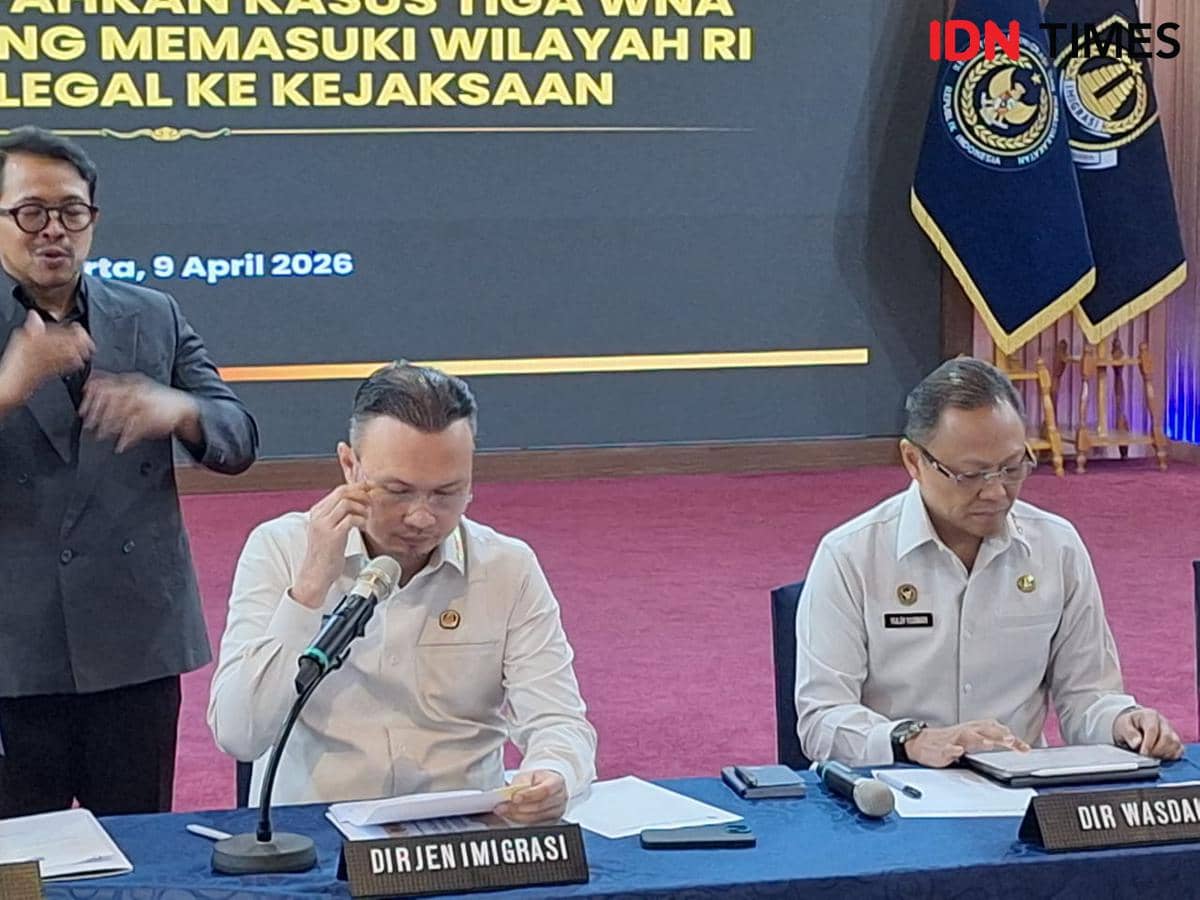 Nekat Masuk Indonesia Tanpa Dokumen, Tiga WN Australia Hadapi Sidang