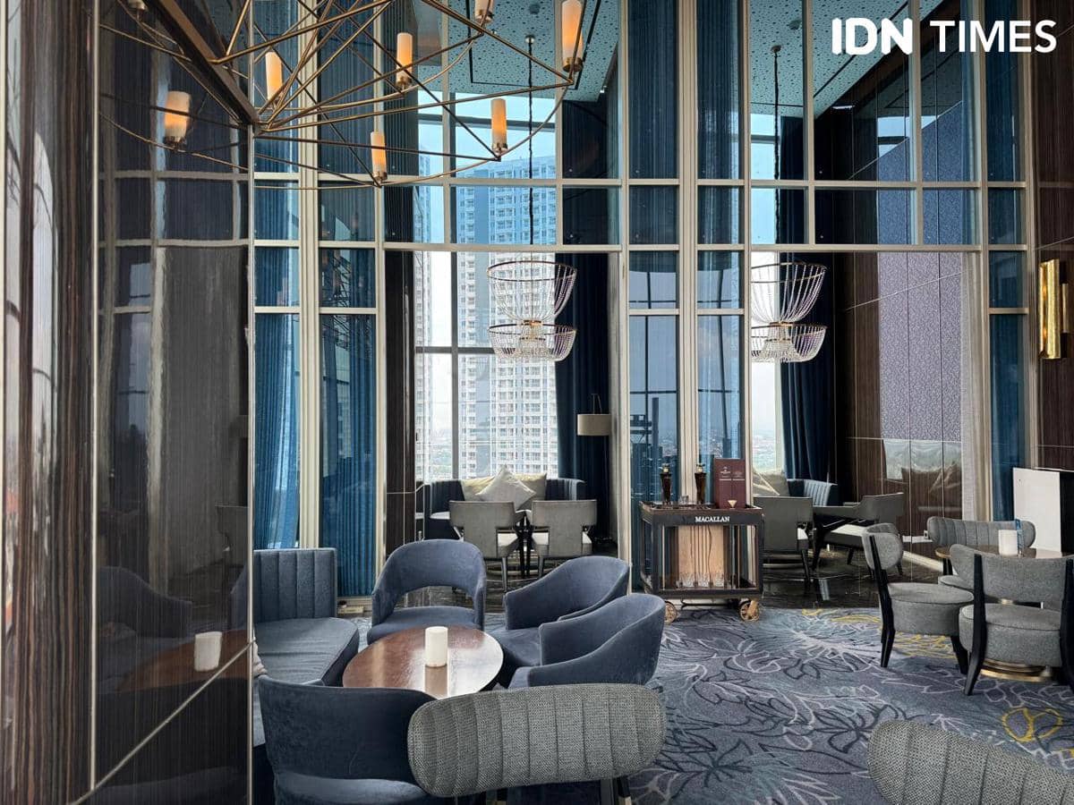 Potret suasana di Sky Lounge Surabaya