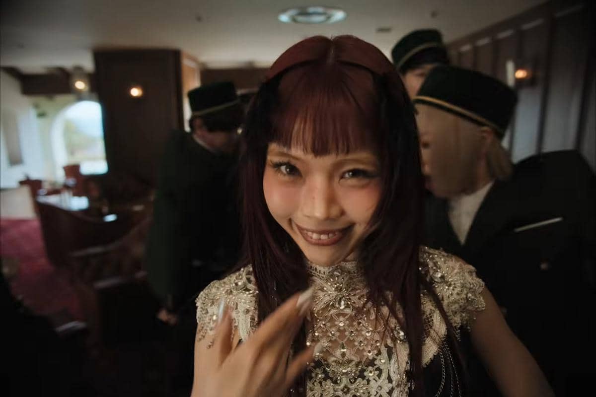 AiNA THE END di MV Luminous