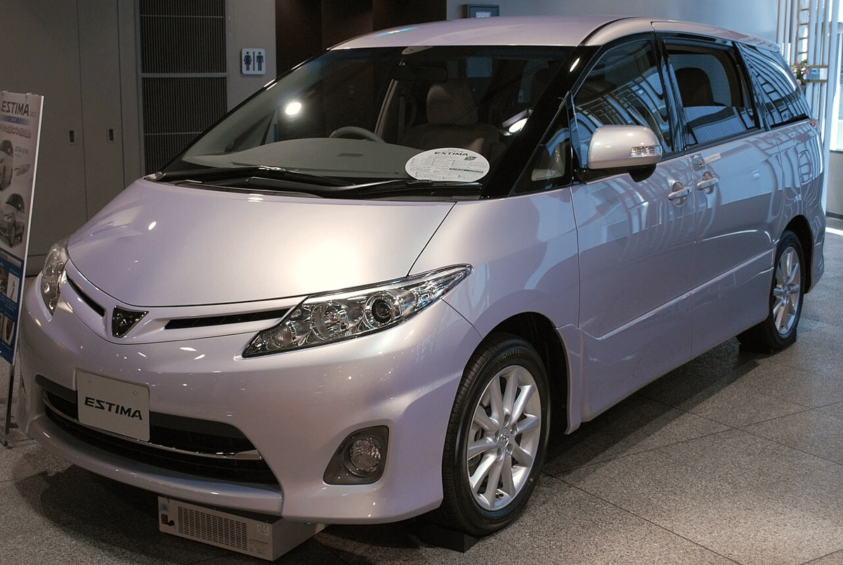 Dimensi Toyota Previa 2008