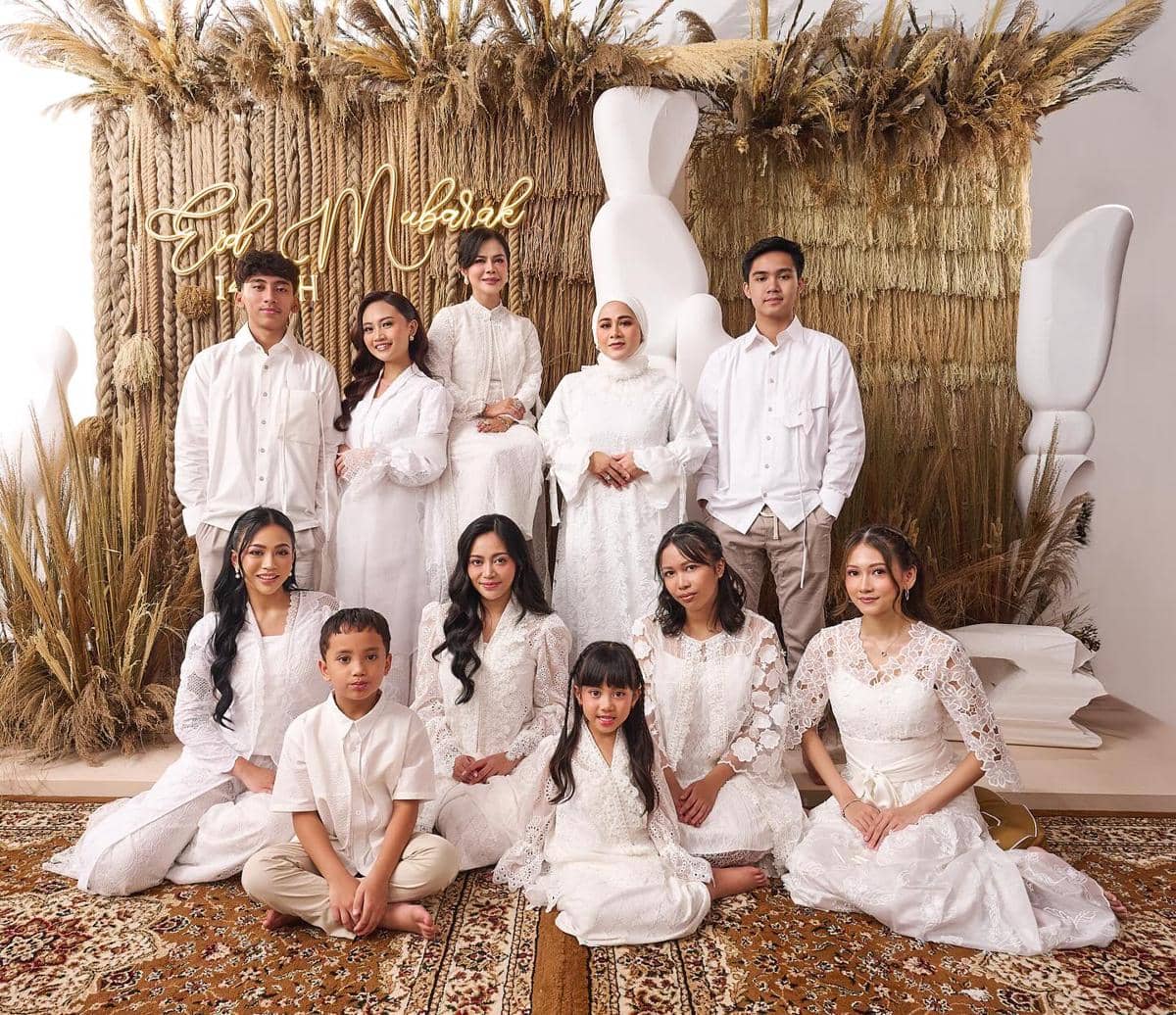 gaya Lebaran Rachel Vennya