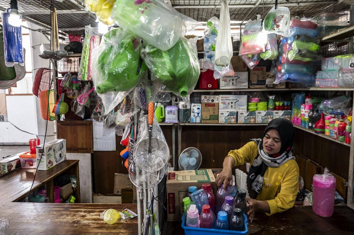 Solusi Jitu UMKM saat Plastik Mahal: Bawa Rantang Dapat Diskon