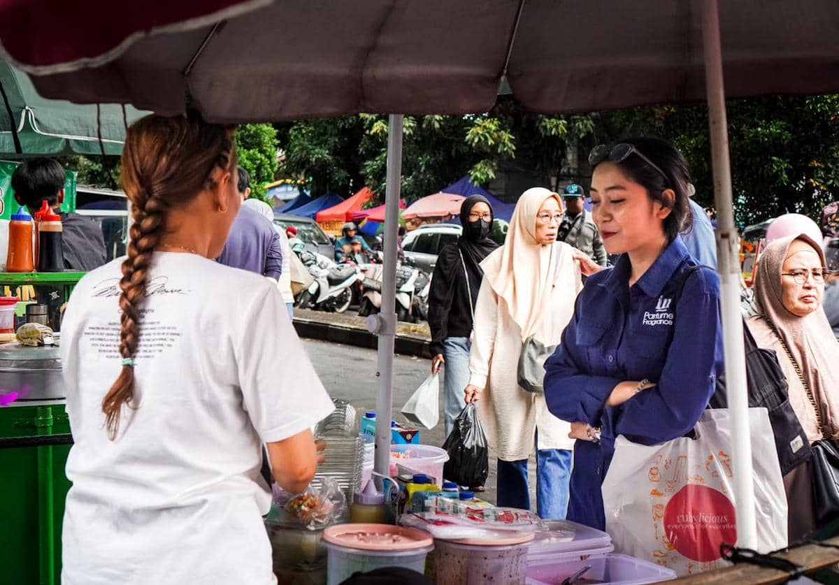 7 Pengalaman Nagih Jajan di Pinggir Jalan, Gak Dagang Sehari Dicari