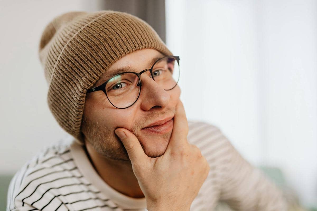 5 Cara Styling Kupluk Pria agar Tetap Rapi dan Stylish