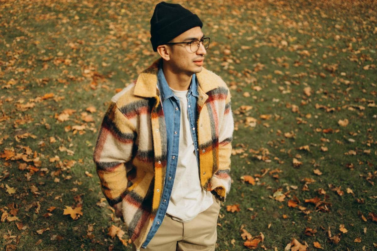 memadukan warna outfit pria