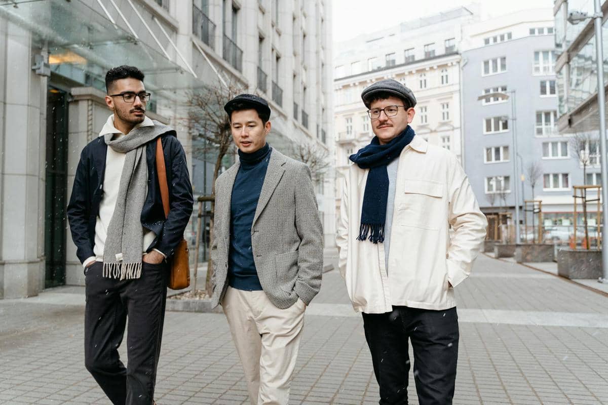 memadukan warna outfit pria