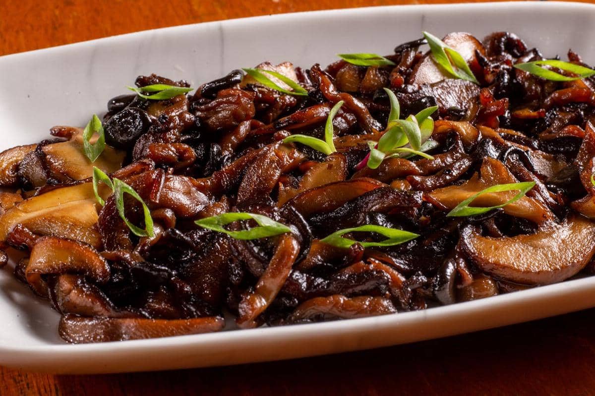 Resep Pyogo Beoseot Bokkeum, Jamur Shiitake Tumis ala Korea