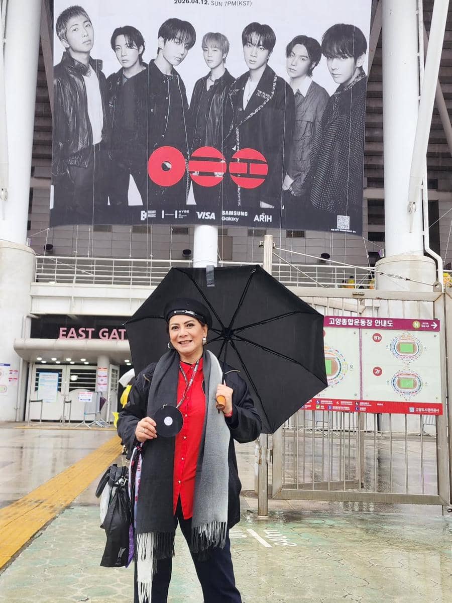 Memes nonton konser BTS "Arirang" di Seoul