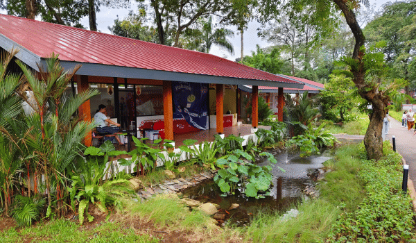tenant kuliner di Taman Bendera Pusaka