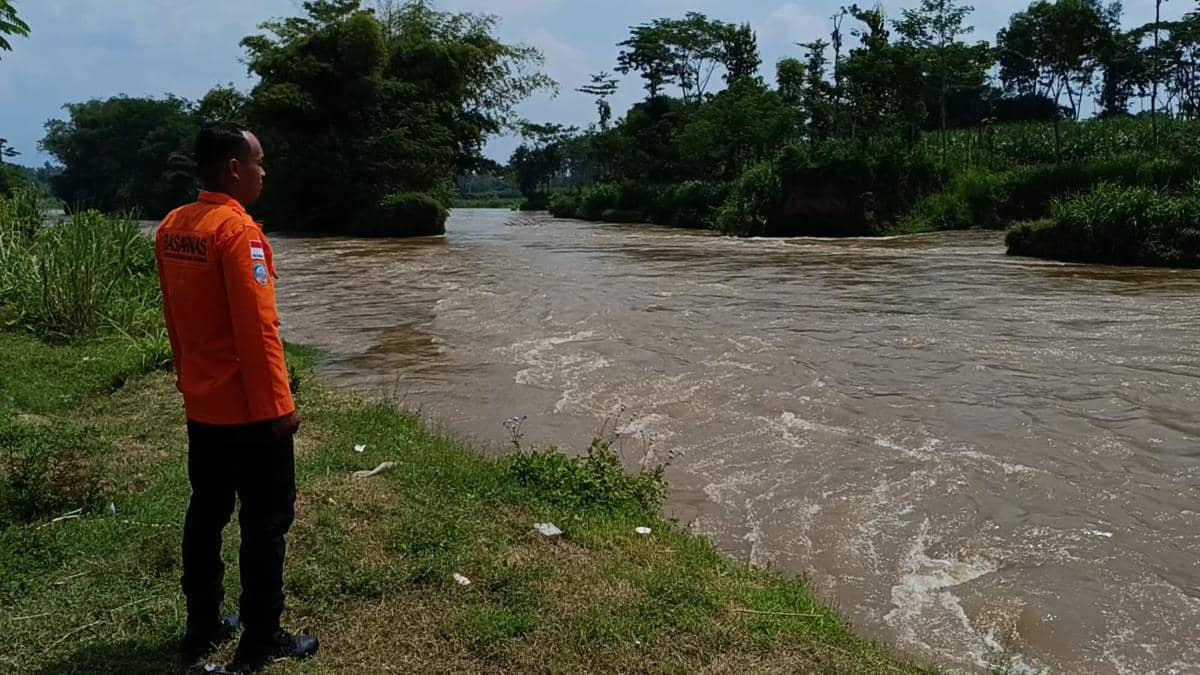 Perempuan di Tulungagung Hilang Terseret Arus Sungai Brantas