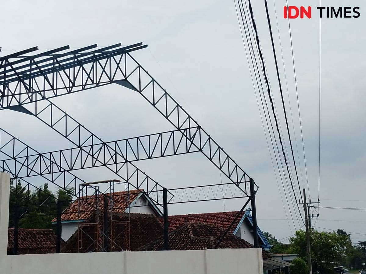 Pekerja Proyek KDMP di Magetan Tersengat Listrik Tegangan Tinggi