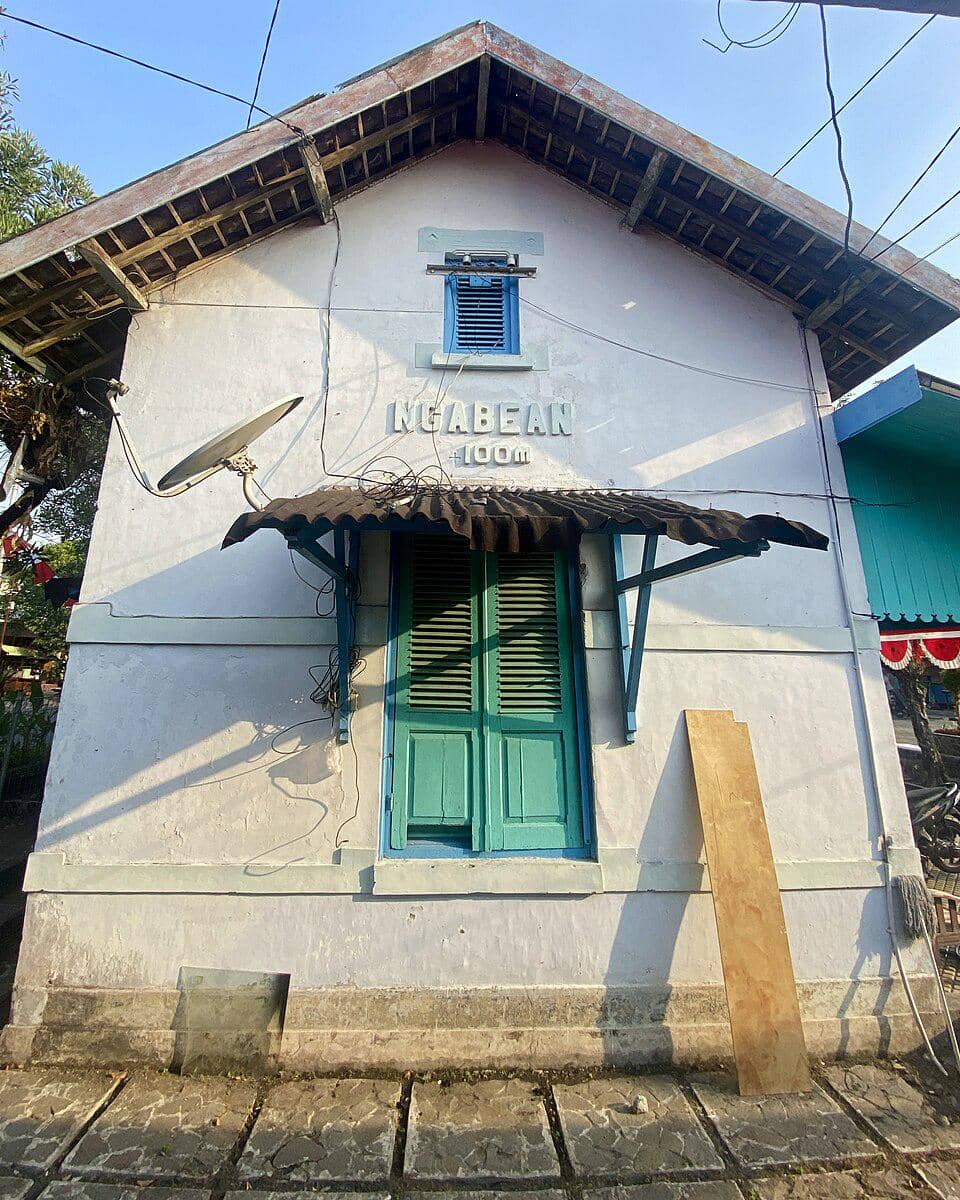 dinding eks Stasiun Ngabean jalur KA Yogyakarta-Palbapang