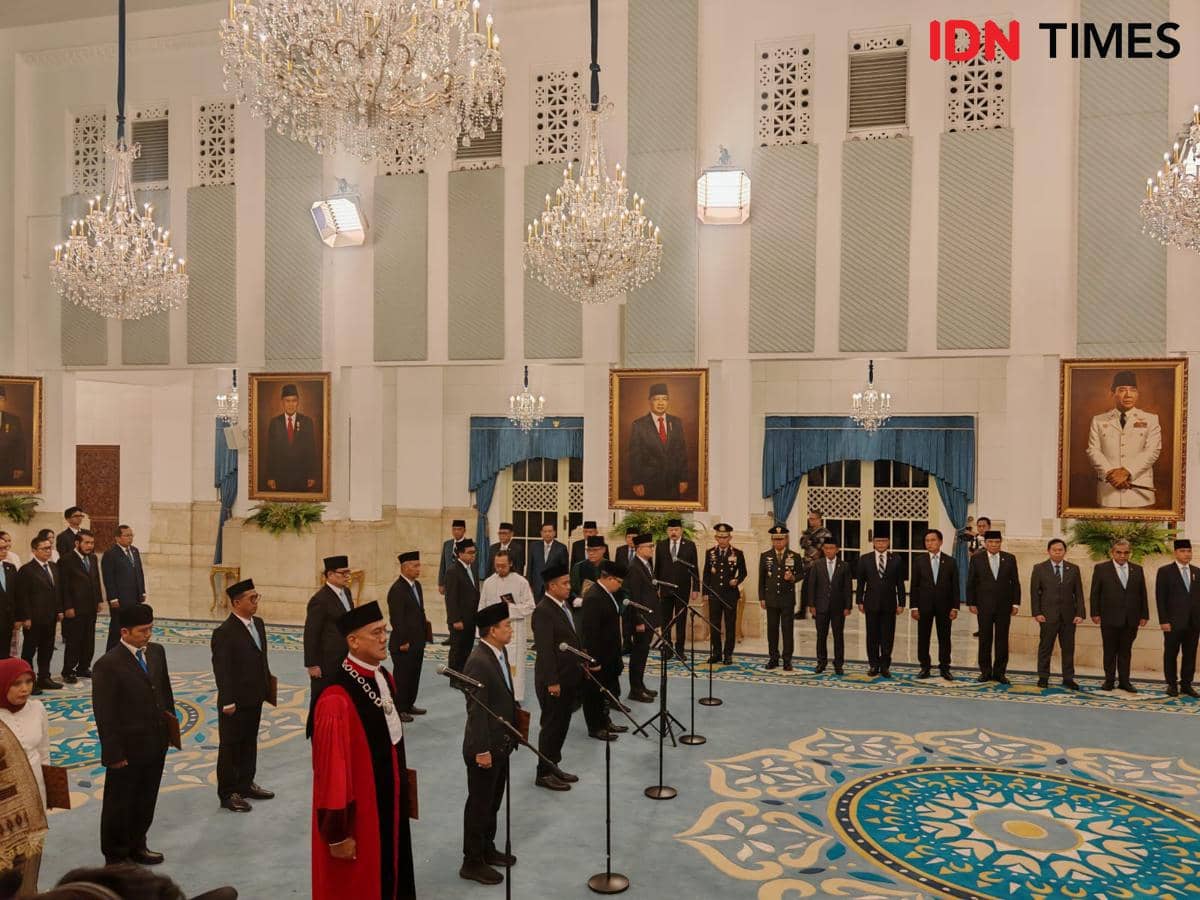 Liliek Prisbawono Sah Jadi Hakim MK Usai Ucap Sumpah di Depan Prabowo