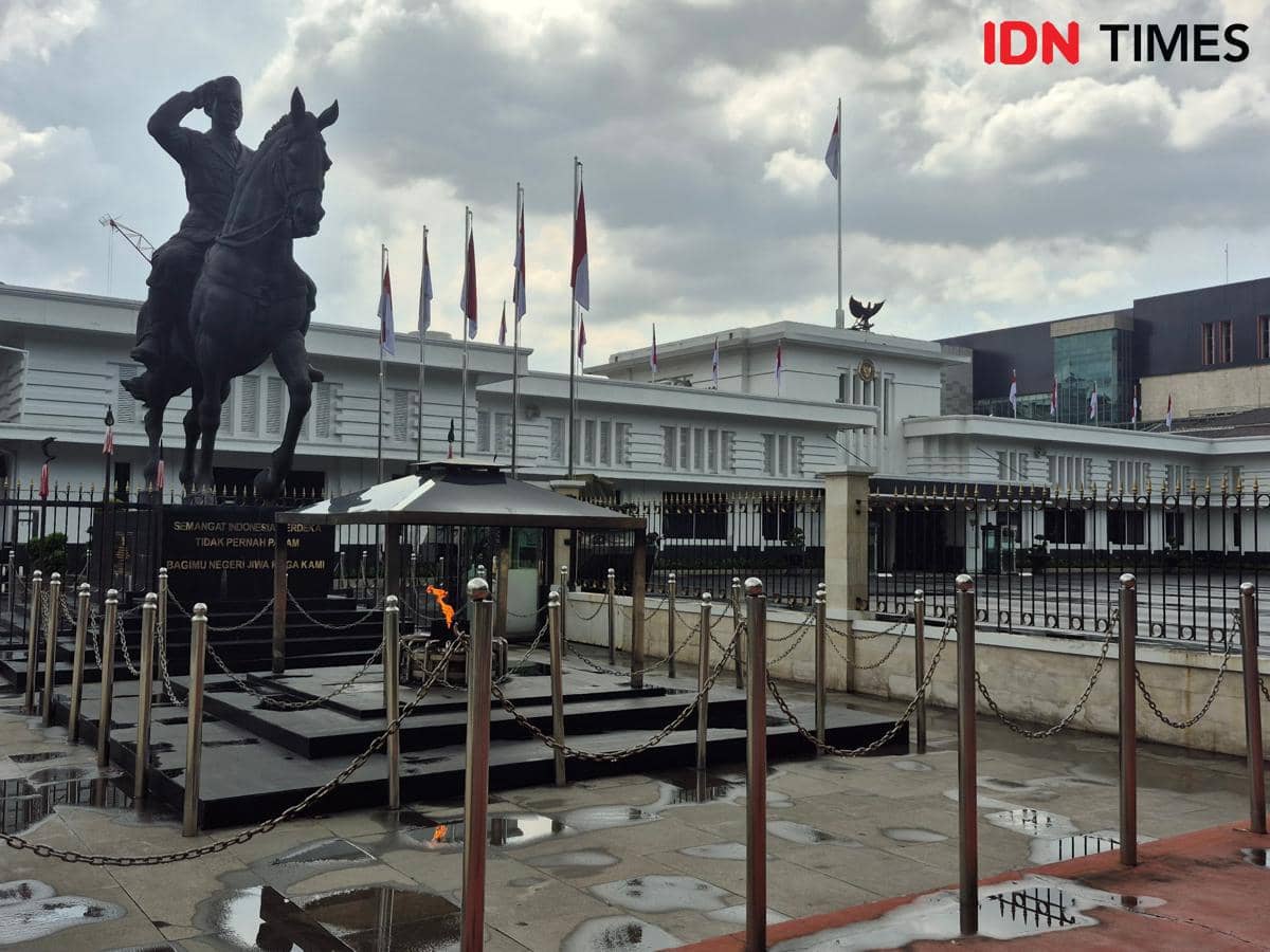 Hari Pertama WFH di Kemhan, Layanan Publik Tetap Buka untuk ASN