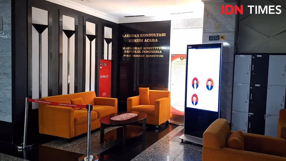 ASN WFH, Gedung MK Sepi: Parkiran Kosong hingga Pendaftaran Perkara Tutup