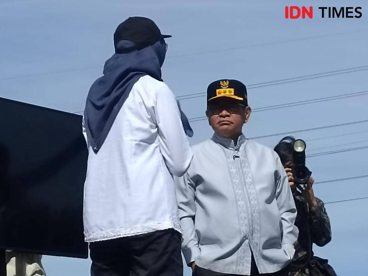 Pramono Target Pengerukan Kali Kanal Banjir Barat Rampung 1 Tahun