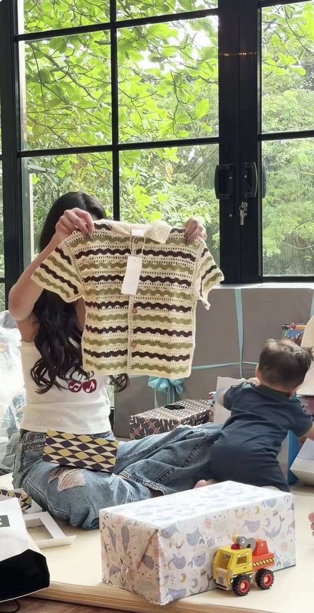 Hadiah ulang tahun Andrew Raxy Neil