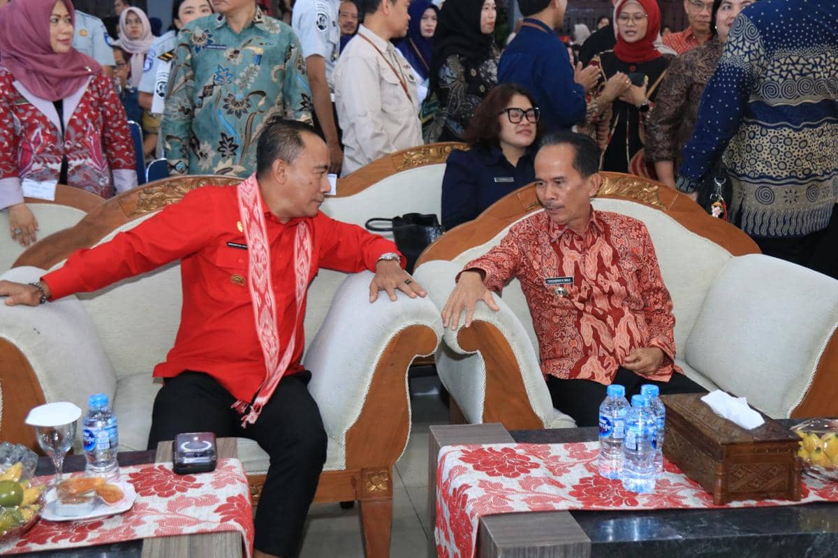 Wagub Kalbar saat datang ke Musrenbang di Sintang. 