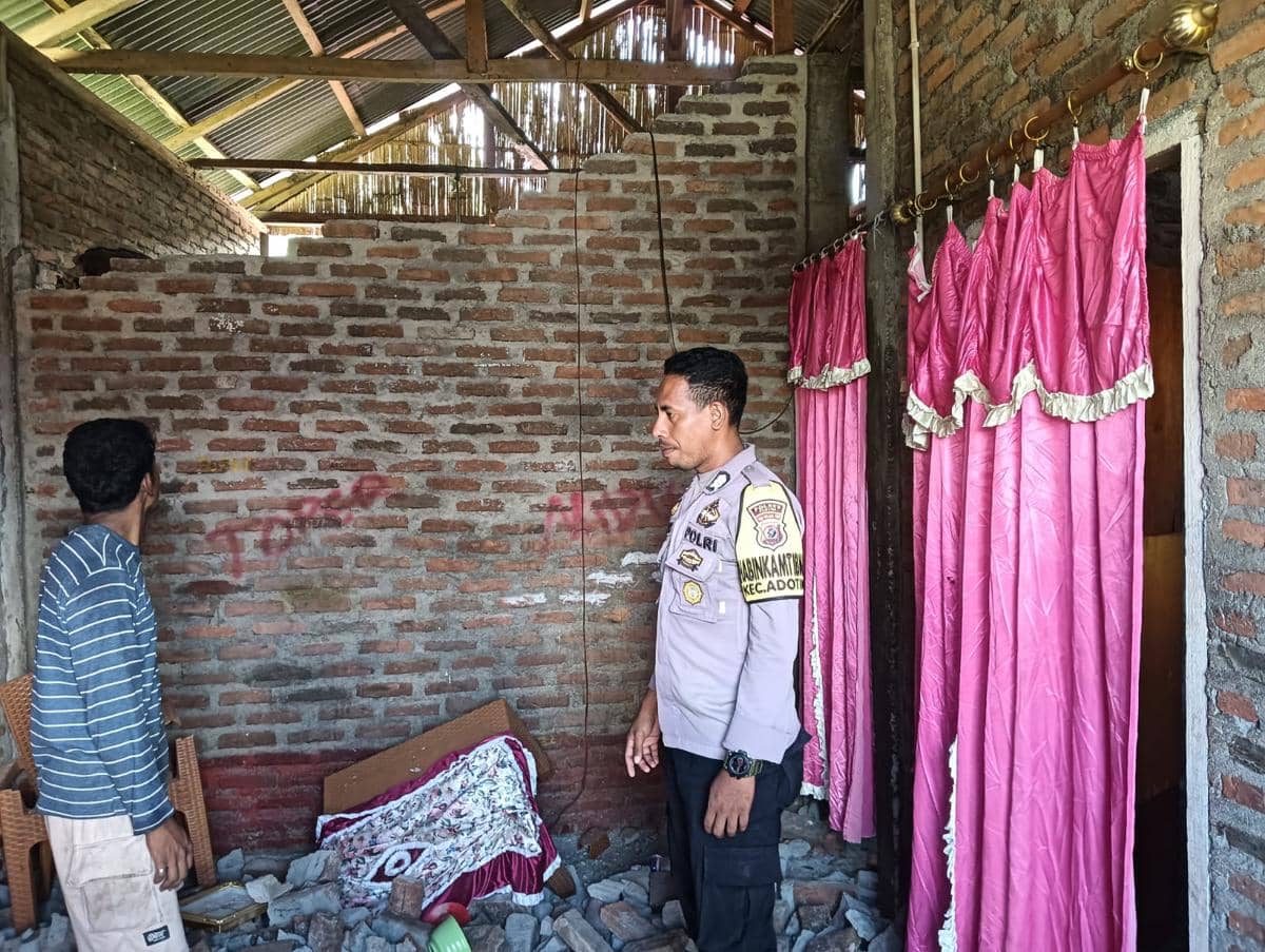 Seribu Warga Adonara Mengungsi dan Trauma Gempa Susulan