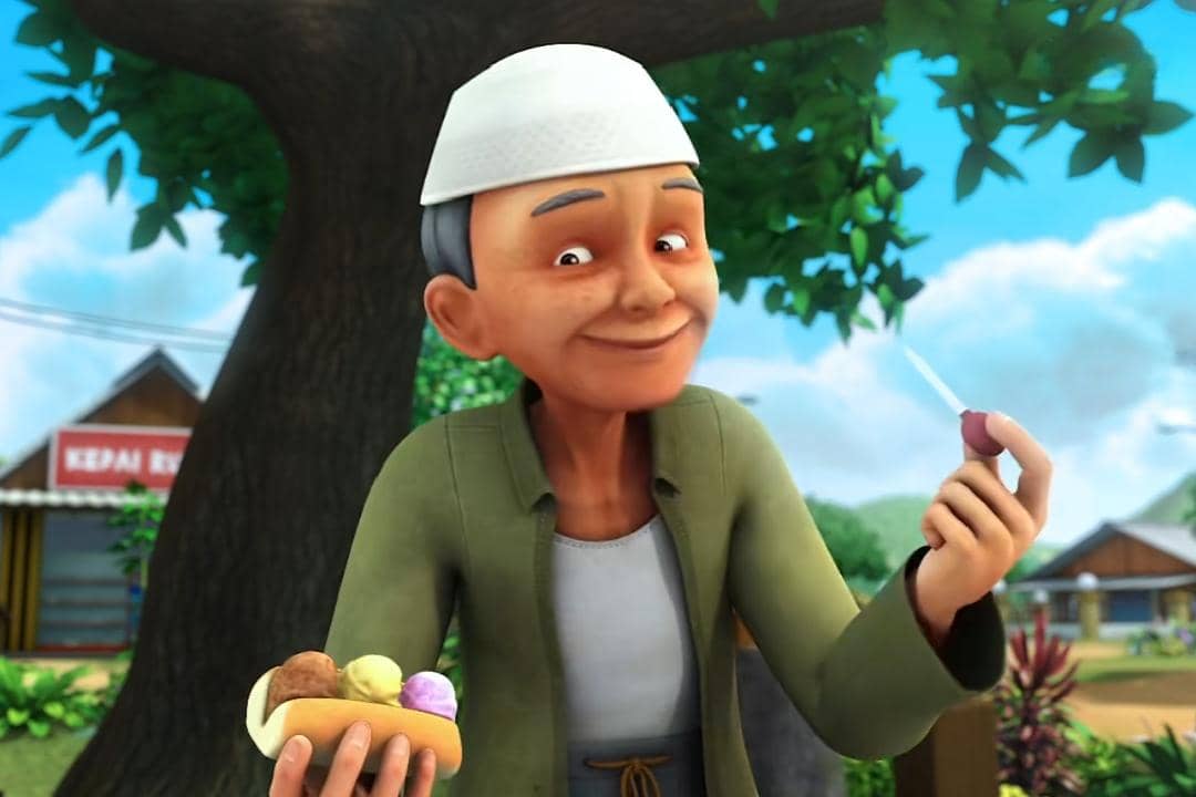 Tok Dalang mencoba menambahkan topping madu ke atas es krim roti miliknya