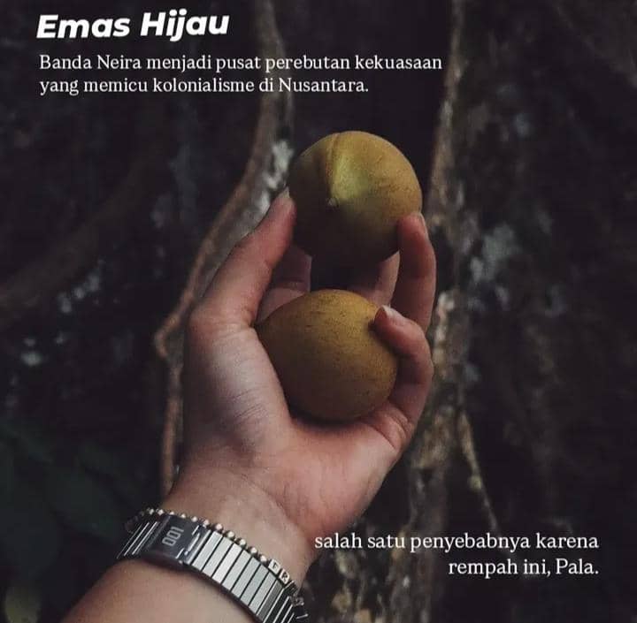 Sintya Marisca liburan di Banda Neira