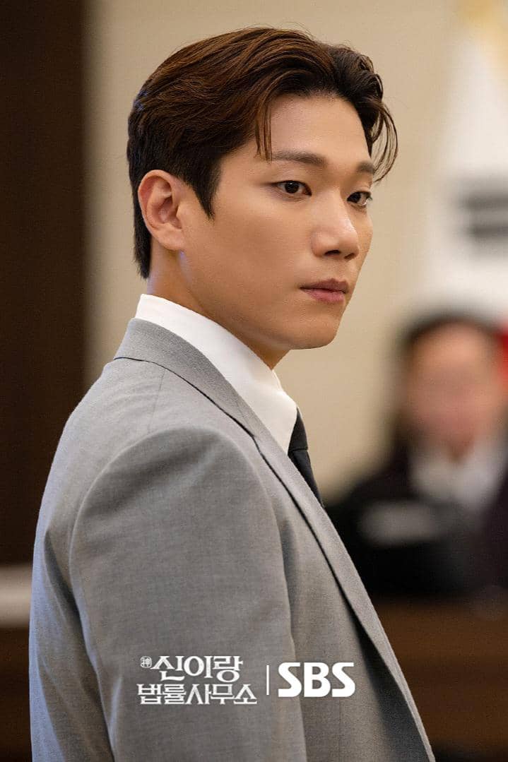 still cuts Phantom Lawyer 