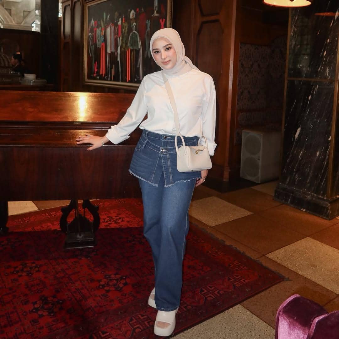 OOTD ke Kafe ala Dinan Fajrina