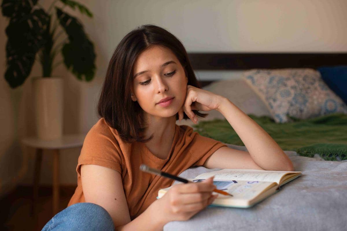 5 Tips Mengelola Stres Biar Pikiran Lebih Tenang Seharian