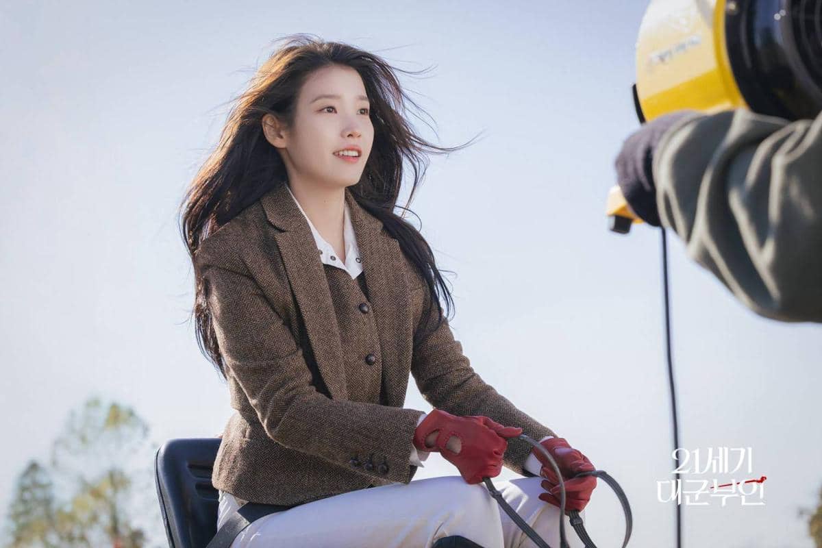 Still cut drama Perfect Crown